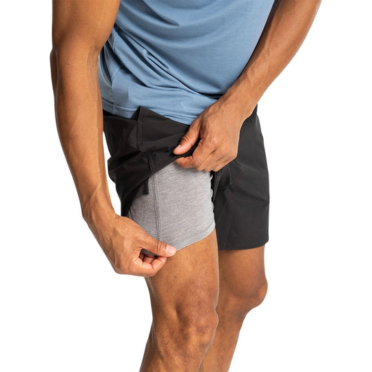 Free Fly Men's Lined Active Breeze Short - 5.5" Black Image 04