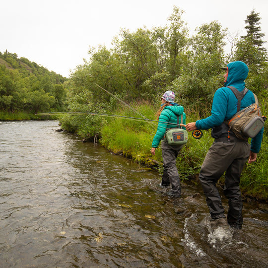 Fishpond Summit Sling 2.0 Gravel Image 04